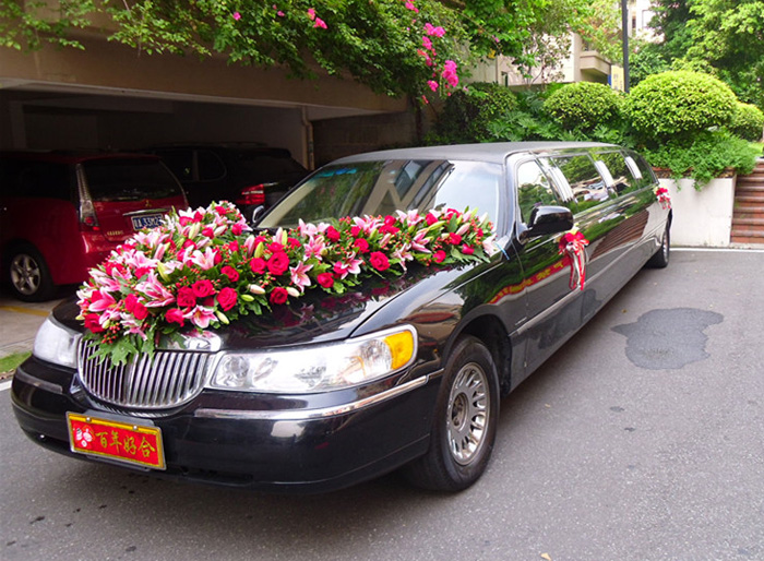 加(jia)長(zhang)林肎汽車（黑(hei)白兩(liang)欵）