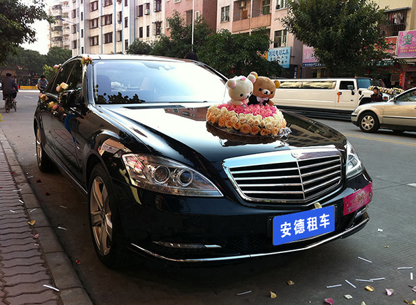 犇馳(chi)婚禮(li)蘤車(che)